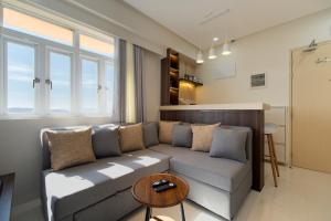 The Horizon Suite - 2BR with Balcony, Scenic Mountain View, Projector & Smart Toilet