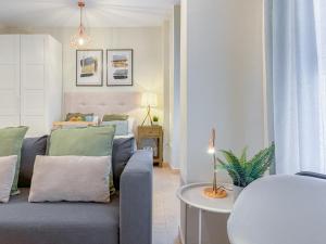 Bailen Central Lofts by Stay Belonio