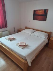 Apartments Primosten