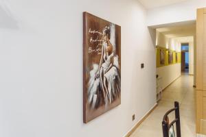 Modern 2BR Apartment in Sliema Walk to Seafront with Patio