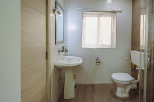 Modern 2BR Apartment in Sliema Walk to Seafront with Patio