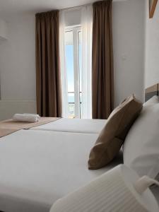Hotel Cosmos