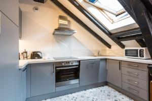 Mansarde- Central 2 bedroom top floor apartment Chamonix