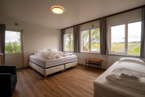 Peaceful Bedroom by the Diamond Circle