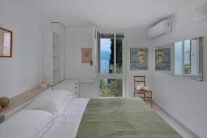 Tre Cipressi, ancient limonaia with lake access