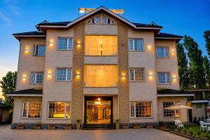 Alasha Retreat