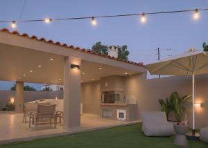 Maroon 7 Residence