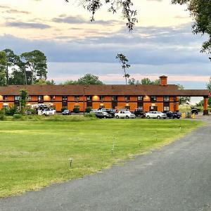 Toledo Bend Inn