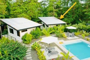 Sharma Costa Rica- Mimosa Casita