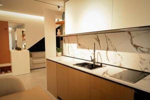 Luxury Apartment with Shared Pools - Evianamar III