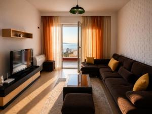 Saranda Apartment 5 MIN from the beach with sea view & free parking