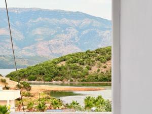 Villa Reshat Caca
