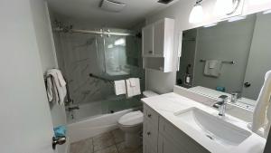 Siesta Beach House Unit 201