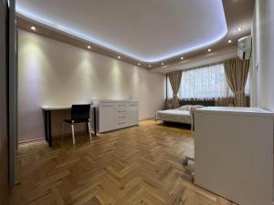 2 Bedroom Luxury in the Supercenter