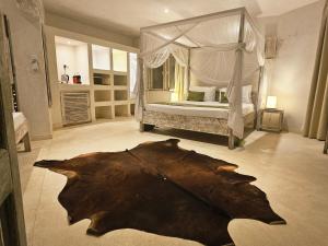 The Villa Luxury Suites Hotel