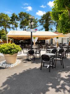 Petit Cocon neuf avec Clim dans Camping Siblu 4etoiles