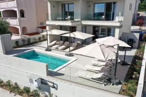 Luxury Villa Caska Perla near Caska Beach & Zrće Beach