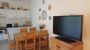 Entre piscine, plage et farniente en famille