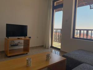 Stylish, 1-Bedroom at Watermill Complex