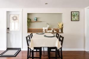 Cozy Coastal Retreat Close to Beach Park