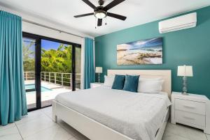 Private Villa with Pool and BBQ in Casa Linda