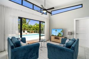 Private Villa with Pool and BBQ in Casa Linda