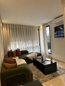 Julia House 7
