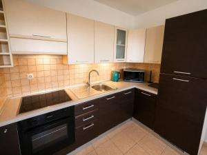 Apartman with sea view KAVALA- Pašman, Kraj
