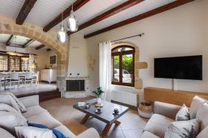 Villa Areti by Villa Plus