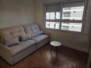 Suite completa próximo ao Consulado EUA
