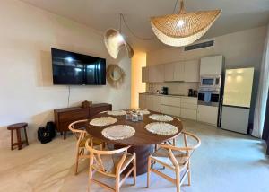 Gated 2BR apartment with rooftop pool