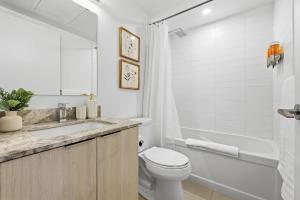 Warm 1BR Suite Steps to Subway City Views