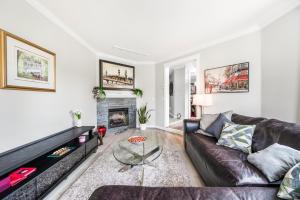 Friendly Delta Home by Golf Course Sleeps 2