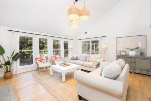 Wills Way 03 - Tropicana Cabana