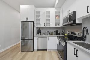 Rare 3BR Gem Mini Putt Terrace & CN Tower Views