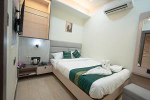 Gangaprasth Royal Stay - Near Kashi Vishwanath