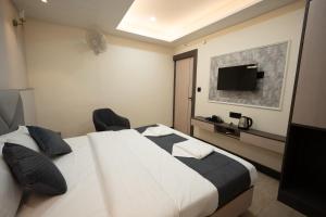 Gangaprasth Royal Stay - Near Kashi Vishwanath