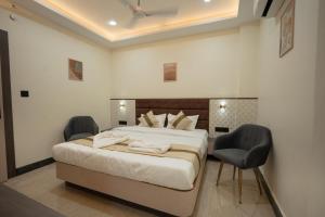 Gangaprasth Royal Stay - Near Kashi Vishwanath
