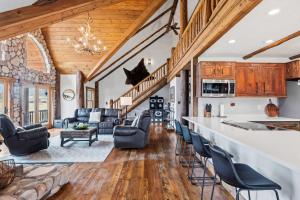 Mountain Gem in Alma - Views Game Room