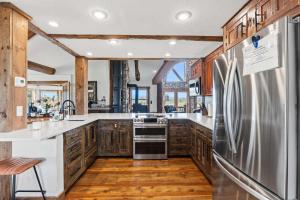 Mountain Gem in Alma - Views Game Room
