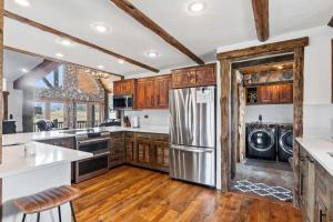 Mountain Gem in Alma - Views Game Room