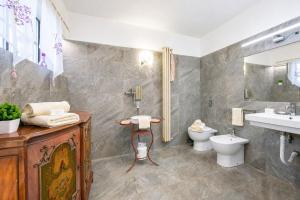 Villa I Tre Archi for 6 with Private Garden - Happy Rentals