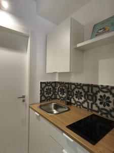 Triscele Apartments