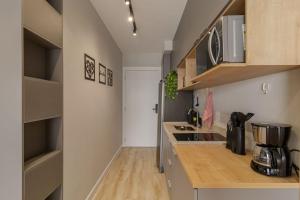Studio com Piscina e Academia a 210 m do Metro