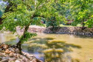 Riverstone Retreat