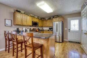 Riverstone Retreat