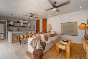 Seremonia Villa with Rooftop Pool & Beach Club Access