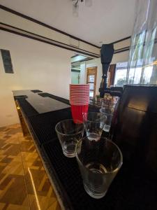 Spacious 3-Floor 6-Bedroom House, 30pax