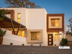 Luxury House Surrounded by Nature in Altozano