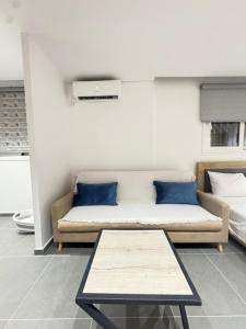 Adem Hillcrest Apartments